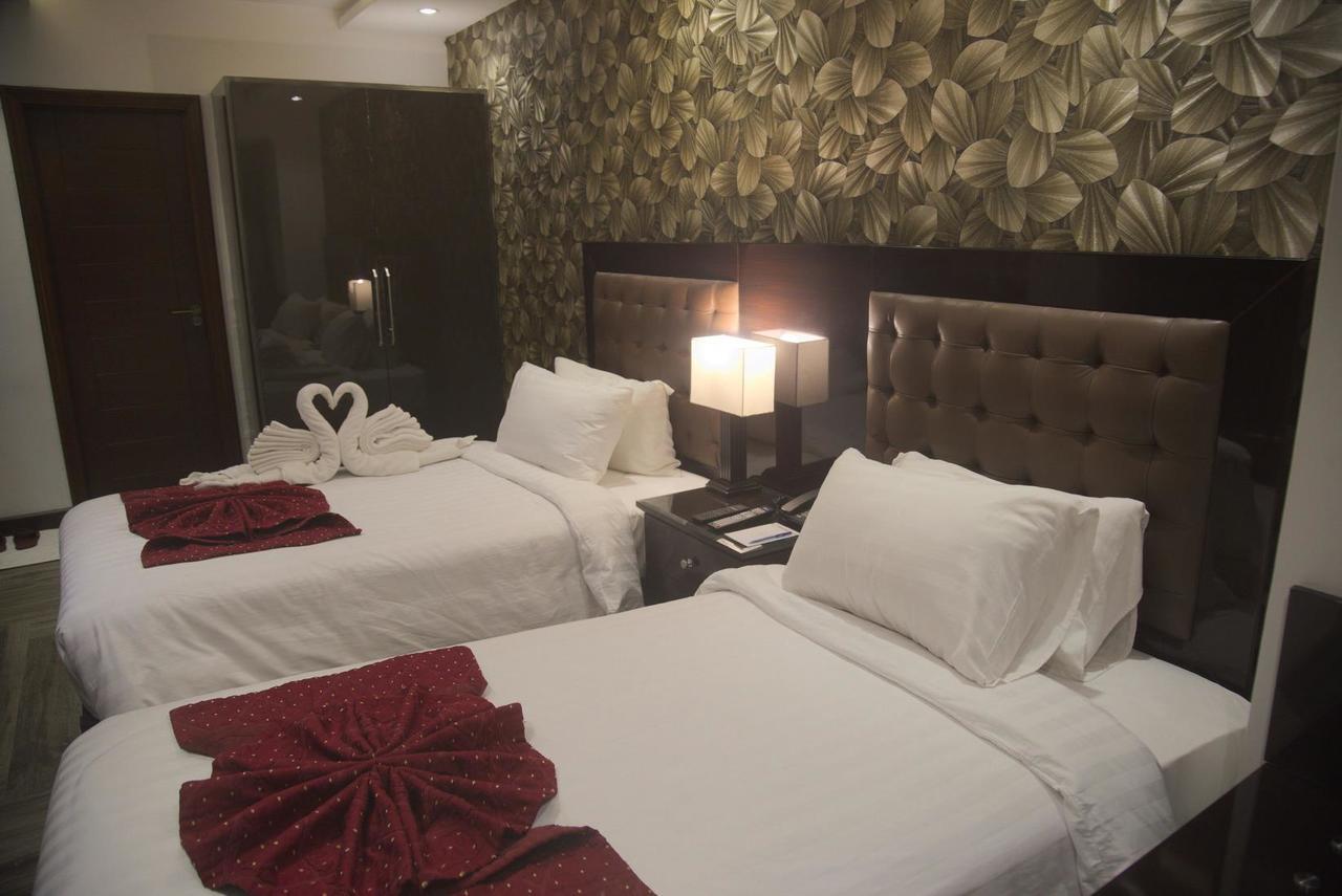 Savoey Hotel Lahore Exterior photo